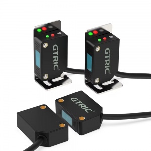 Sensores fotoeléctricos láser cuadrados de reflejo difuso, PNP 10-30VDC